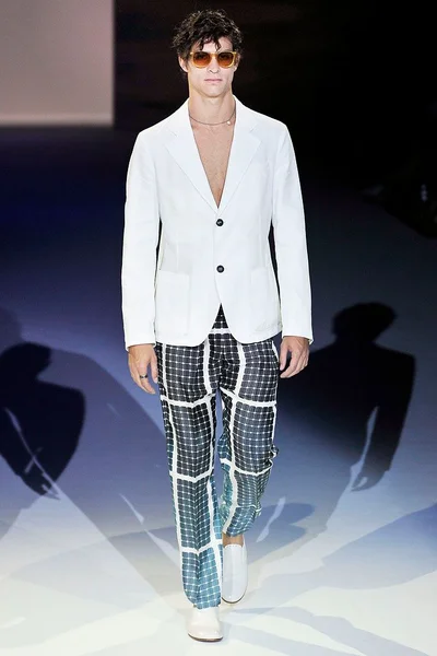Look 61